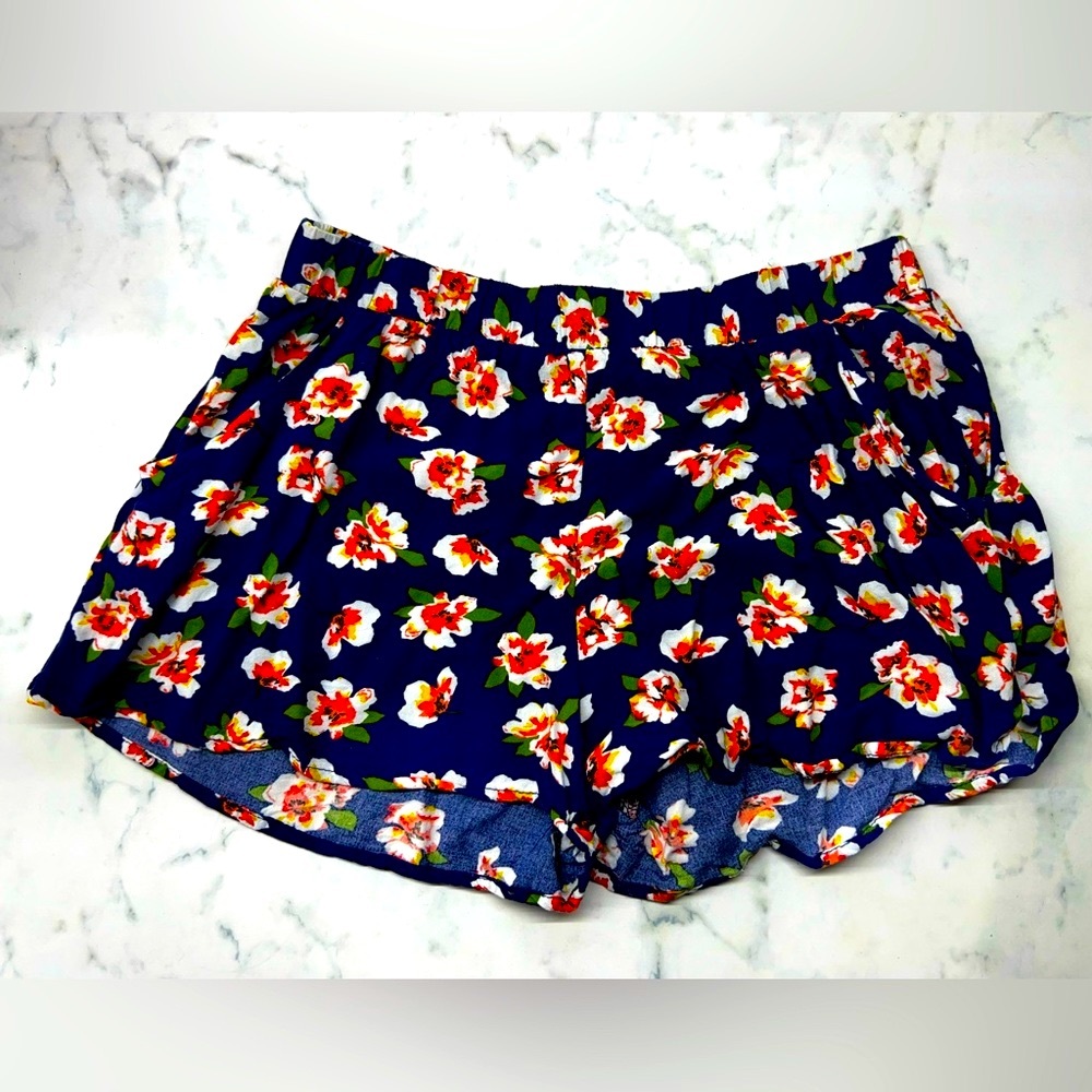 Soft and Light Floral Shorts with pockets | Brand: Fifty Street